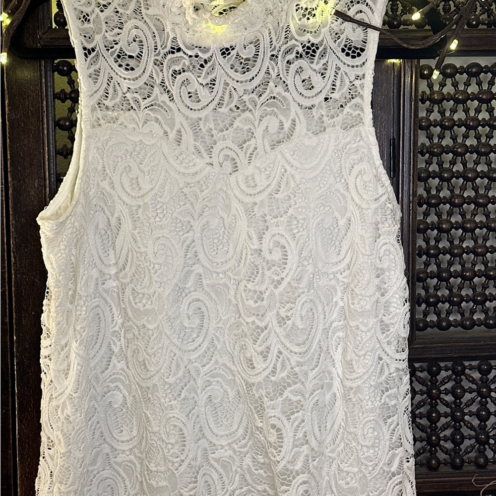 white lacey tank